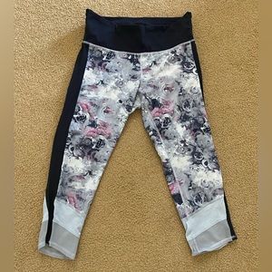 Lululemon Floral Cropped Leggings